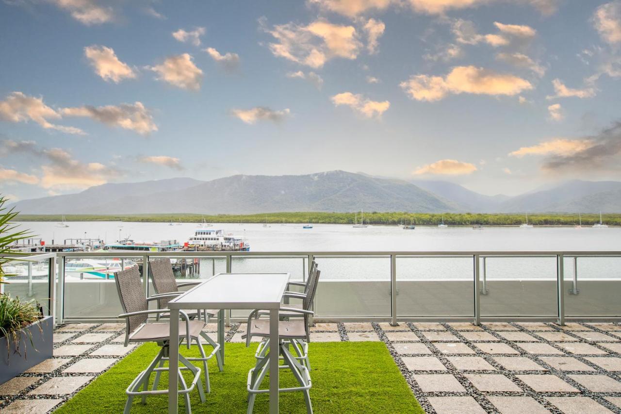 Ferienwohnung Cairns Waterfront Luxury At Harbourlights Exterior foto