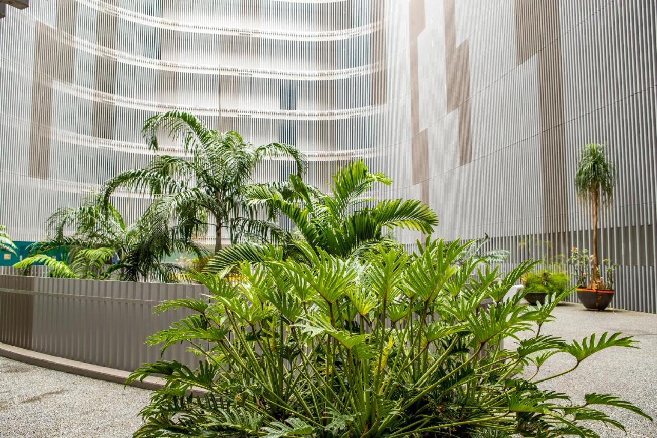 Ferienwohnung Cairns Waterfront Luxury At Harbourlights Exterior foto