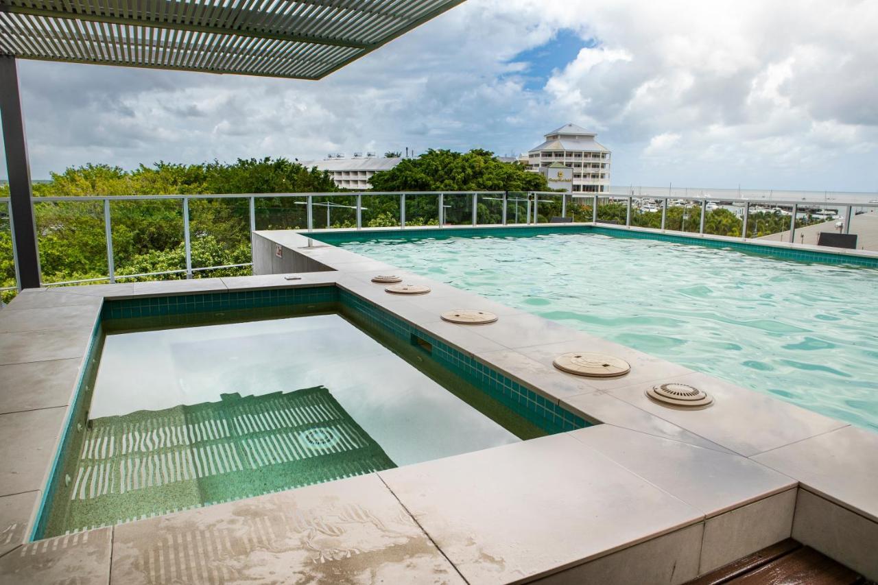 Ferienwohnung Cairns Waterfront Luxury At Harbourlights Exterior foto
