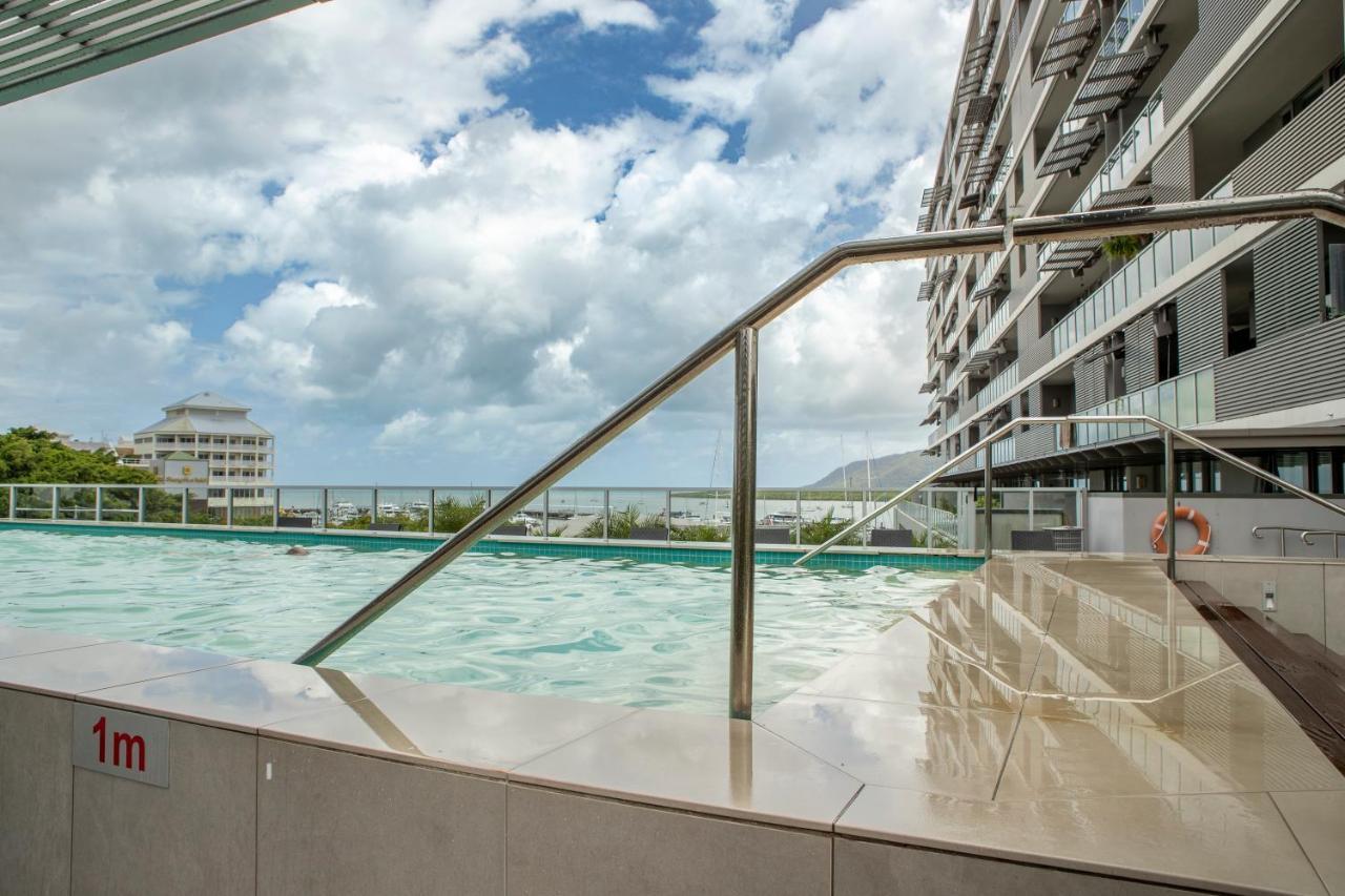 Ferienwohnung Cairns Waterfront Luxury At Harbourlights Exterior foto