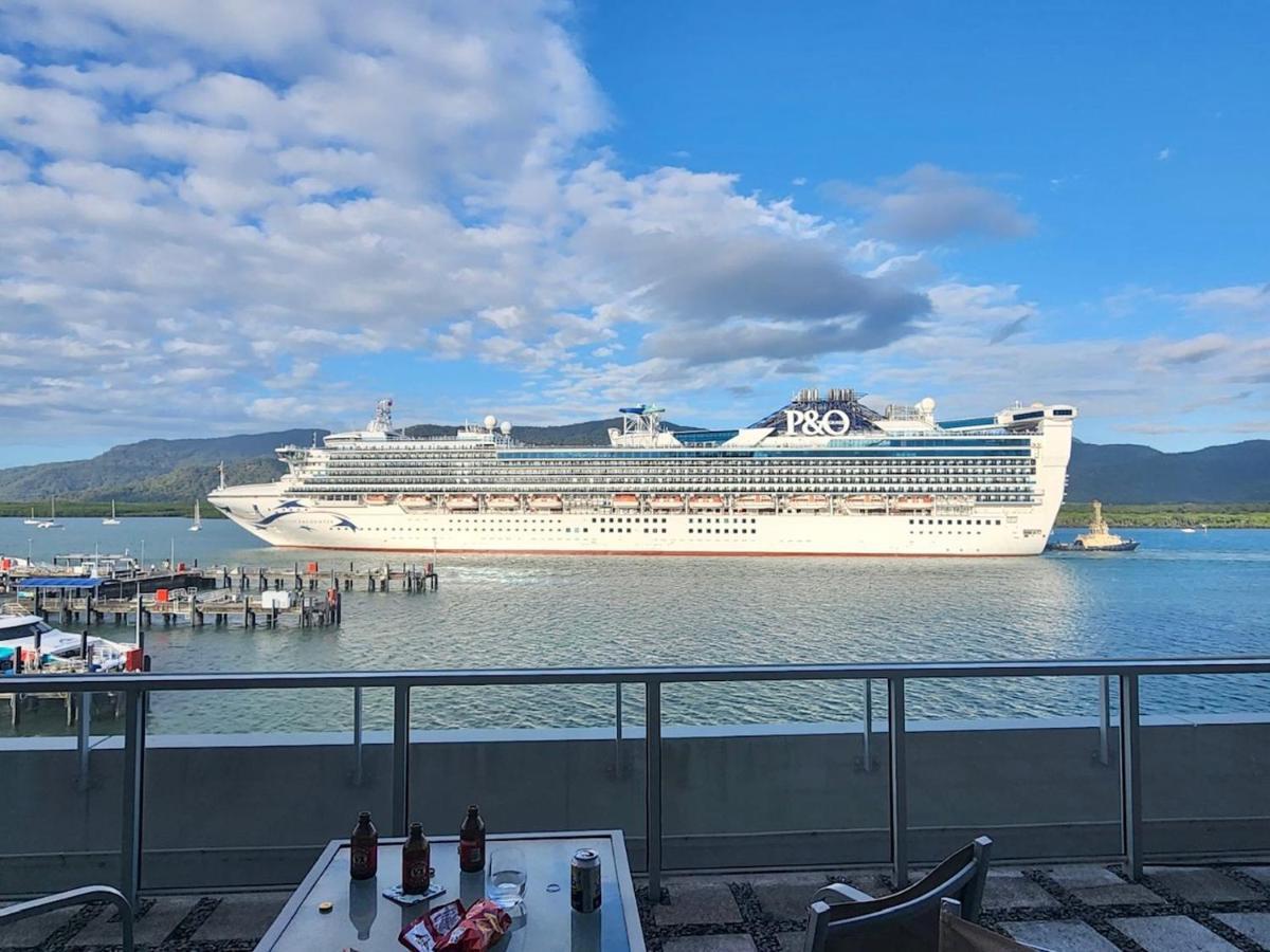Ferienwohnung Cairns Waterfront Luxury At Harbourlights Exterior foto