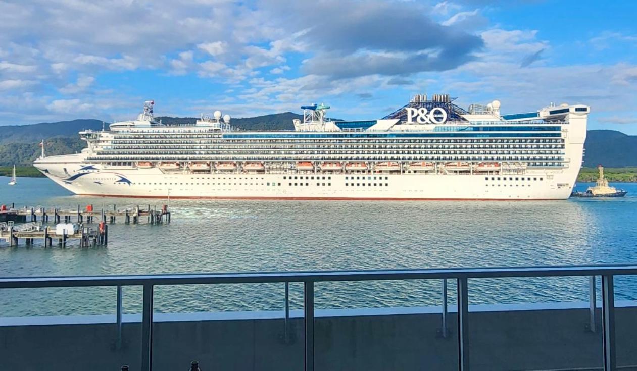 Ferienwohnung Cairns Waterfront Luxury At Harbourlights Exterior foto